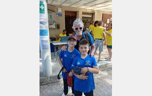 EQUIPE JEUNES ECOLE DE PETANQUE CASTEL PETANQUE