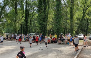 JEUNES PARTICIPANTS EN PLEINE PARTIE